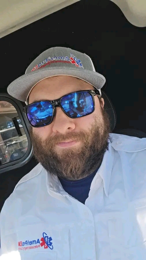 Adam Gambrell, 29, a Paramedic and Officer with the Mississippi Weather Network, Tragically Killed in Head-On Collision with 61-Year-Old Truck Driver Roosevelt Newell in Smith County, Mississippi