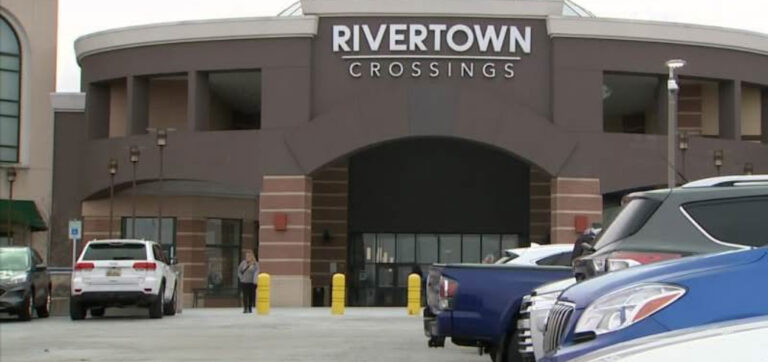 Grandville, Michigan – Authorities Respond to Large Disturbance Inside RiverTown Crossings Mall on Saturday Afternoon