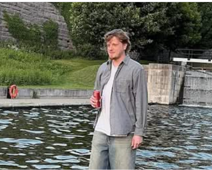 Orleans, Ontario – The community of Orleans is mourning the sudden death of Hartley Sommerville, whose passing has left friends, family, and neighbors heartbroken