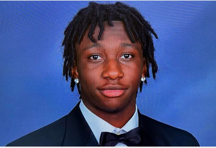 McCalla, Alabama – A tragic accident along Interstate 459 has left one family mourning the loss of 19-year-old Adrian Derandre’ Hunter, whose life ended far too soon after a violent crash near Hoover