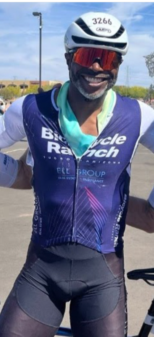 Marana, Arizona – A father and cycling enthusiast tragically lost his life in a morning traffic incident involving a cement truck on October 29, 2025